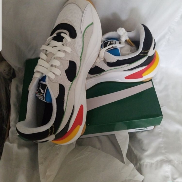 Puma Sneakers - Picture 2 of 8